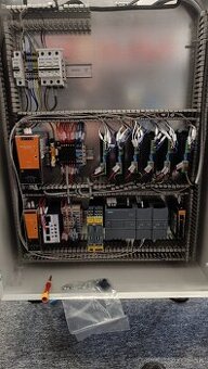 Elektrikár, brigáda