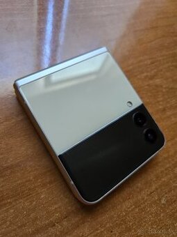 Samsung galaxy Z flip3 + puzdrá