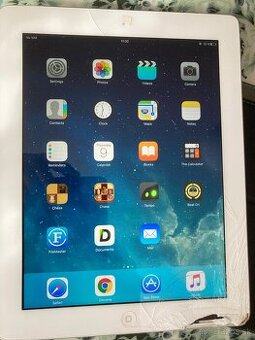 IPad 128 GB 4.generácia - plne funkčný - poškodený roh