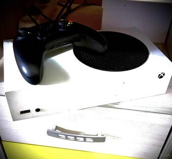 konzolu XBOX SERIES