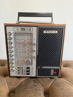 Retro rádio Meridian 211