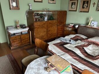 Starožitná spálňa