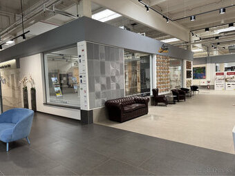 Prenájom showroomu 213 m² v obchodnom centre NEW LIVING CENT