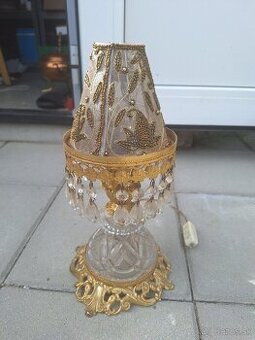 Nádherná vintage lampa -kristal. mosadz a vyšívané  tienidlo