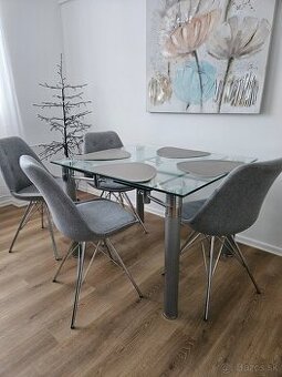 Rozkladací jedálenský stôl +4x stolička