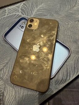 Predám Apple iPhone 11 128GB - Čierny - známky použitia