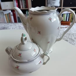 Predám sadu čajník a cukornička