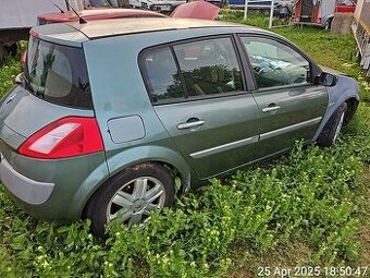 2x Megane 1.6 16v spolu 600€