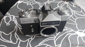 ZENIT-E (telo) pekný stav