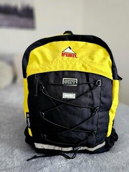 McKinley 20L ruksak s Air Tech systémom a Raincover pláštenk