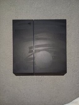 Ps4 500gb +2 dualshocki