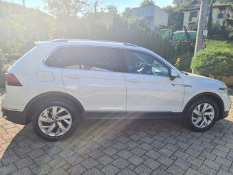 Prenájom bieleho VW Tiguan s vodičom – Svadby, VIP transfer. - 1