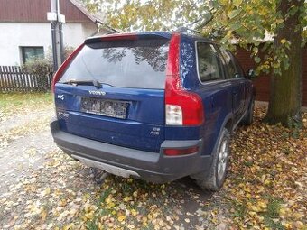 Volvo XC90.