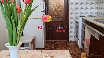 Predaj 3 izbový byt Brezová pod Bradlom - 1
