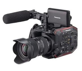 Panasonic EVA kamera 2 ks vrátane príslušenstva optiky...