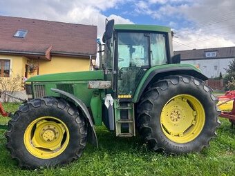 traktor John deere 6800