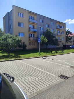 REZERVOVANÉ Prenájom 3 izbového zariadeného  bytu