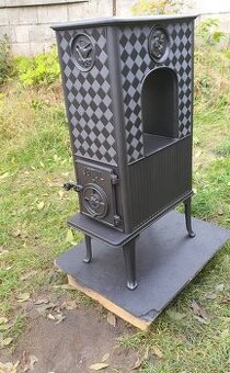 Liatinové kachle Jotul F 606 čierný lak