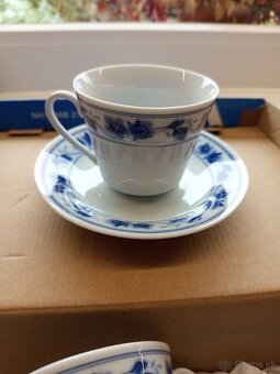 Nádherné nadčasové starožitné mokka šálky