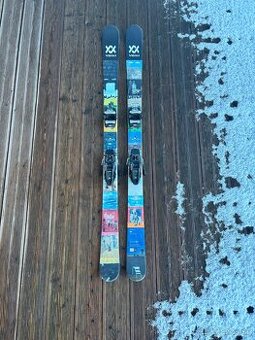 Freestyle lyže Völk Revolt 86