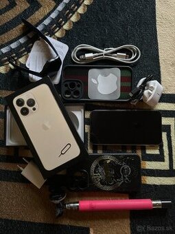 Apple iPhone 13 Pro + príslušenstvo s hodinkami