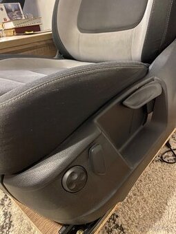 Predám predné sedadla na Seat Altea