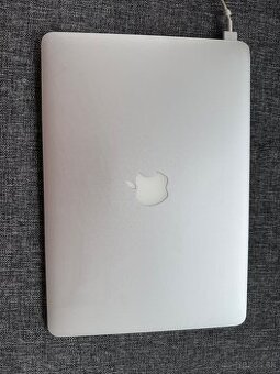MacBook Air 13-inch, 2017 - 1