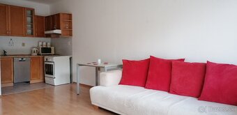 Prenájom  2-izbového bytu v Trenčianskych Tepliciach. - 1