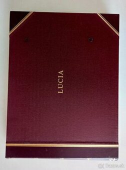 Predám luxusný kožený fotoalbum s gravírovaným menom "Lucia