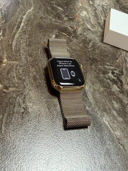 Apple Watch 8 - 41mm Gold Stainless Steel - Milanese Loop