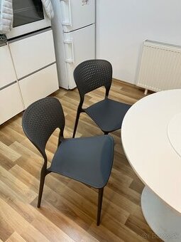 Stol DOCKSTA + stolicky