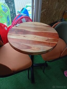 Barové stoly a stoličky