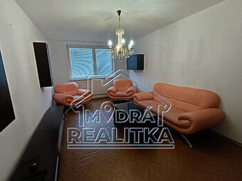 PRENÁJOM: Priestranný 3-izbový byt so špajzou (73 m²) – Hume