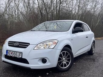 Kia Proceed 1.4 Benzin 77 KW 2009 kupované SK✅