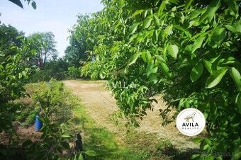 NA PREDAJ: pekná záhrada 752m2 v intraviláne - Suchá nad Par