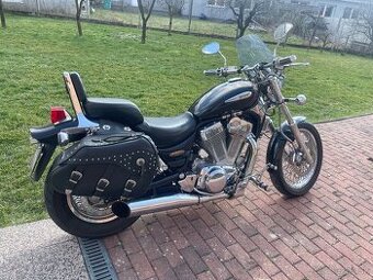 Suzuki intruder VS1400