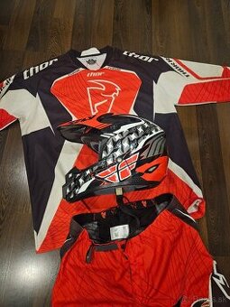 Dres prilba nohavice