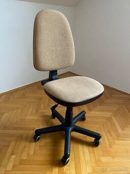 kancelarska stolicka