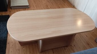 Konferenčny stolík