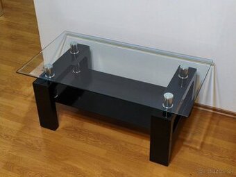 Konferenčný stolík do obývacej izby.