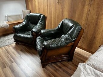 Kožené kreslá so stolíkom