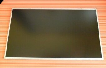 predám 15,6" Led displej pre notebooky Samsung , DELL ...