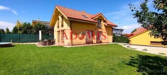 4-izbový, tehlový rodinný dom + dvojgaráž, Vinna Košice