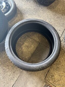 Zimné 255/35r21 continental