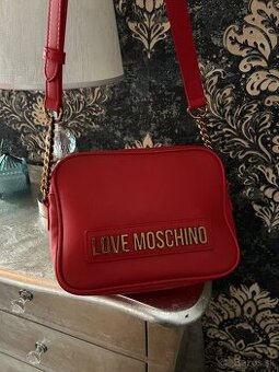 Love Moschino