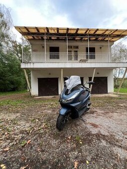 Honda PCX 125 09/2024, nájazd cca 1100 km