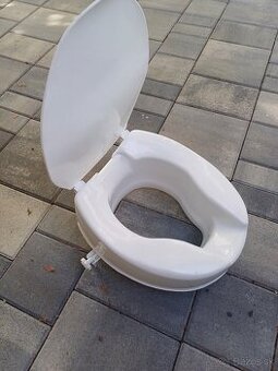 Vyvýšené sedátko wc