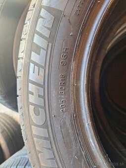 Predàm 4 letnè pneumatiky Michelin energy saver 205/60/R16 r