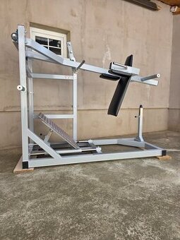 Pendulum squat