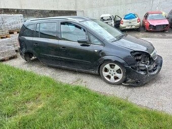 Nabúraná Opel Zafira 2008 1.9tdi